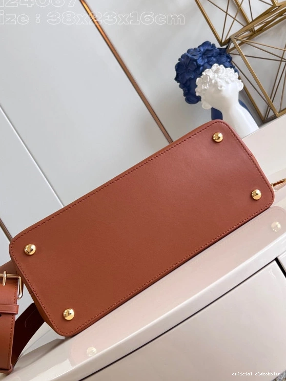 Official oldcobbler GM Souple-38*23*16CM Capucines VUITTON LOUIS 0730